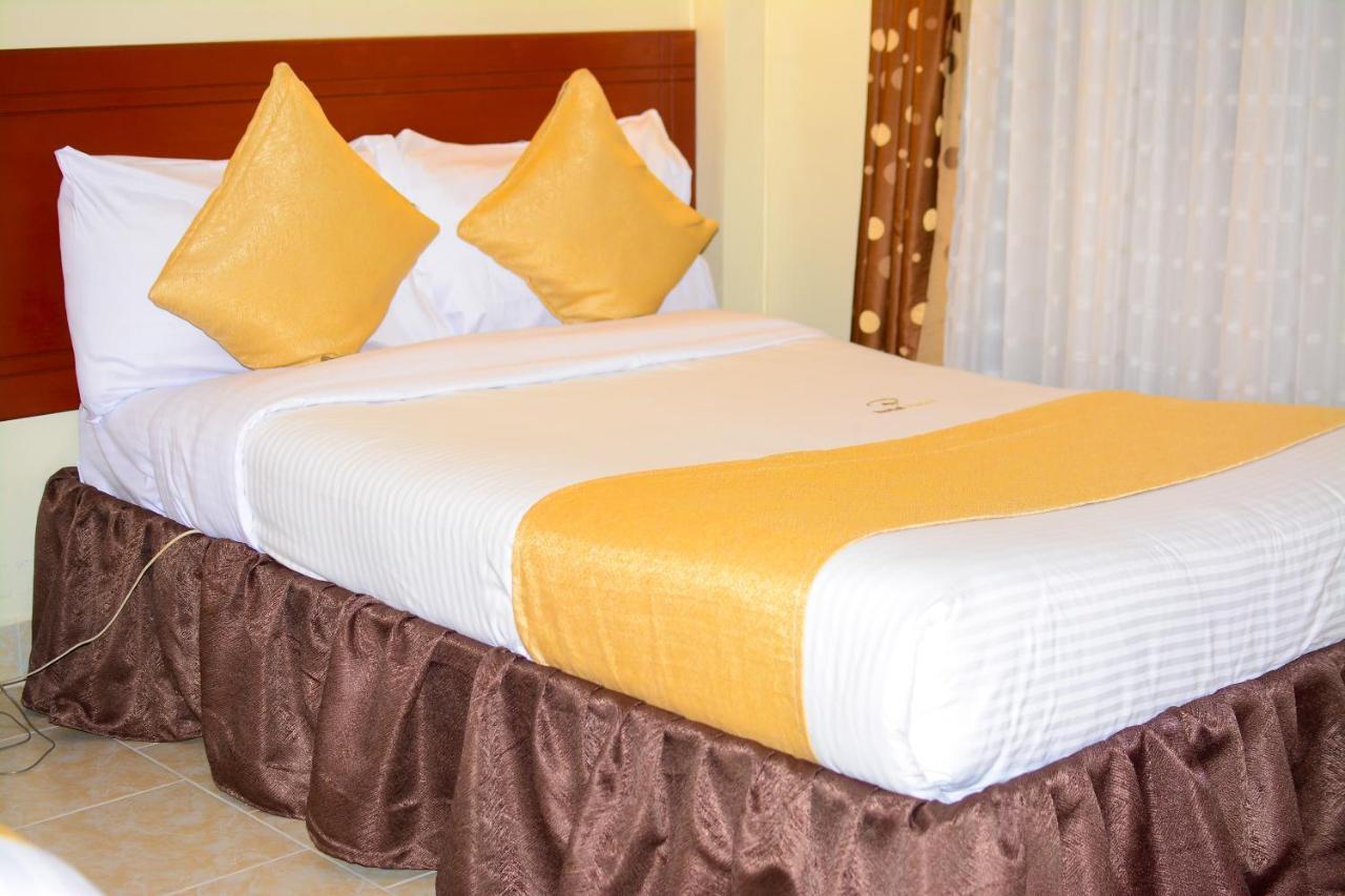 Merril Hotel Eldoret Bagian luar foto